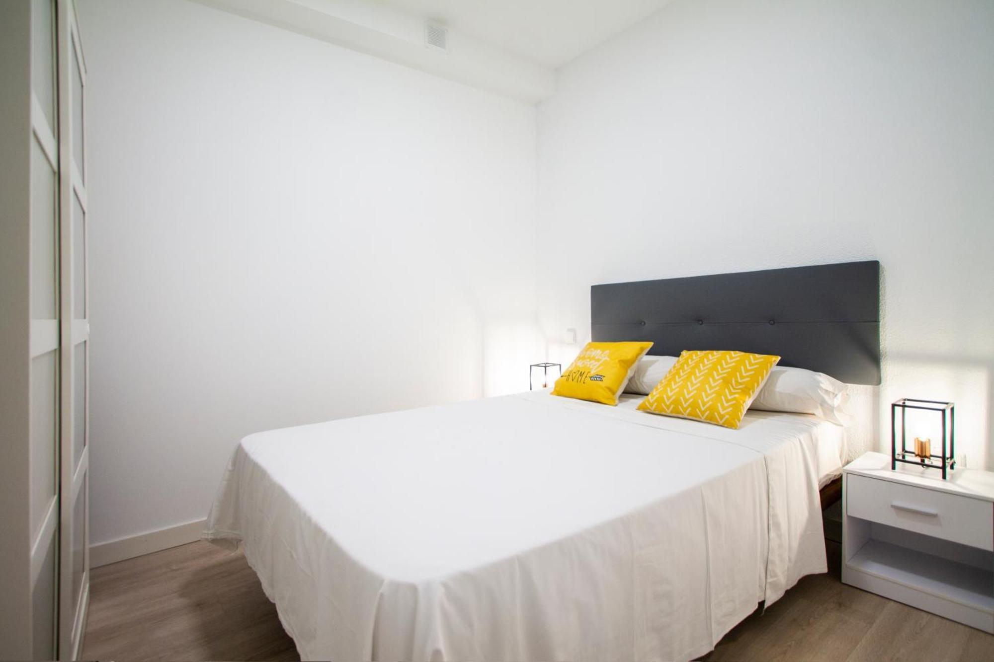 Apartamentos Tetuan Sandino Madrid Esterno foto