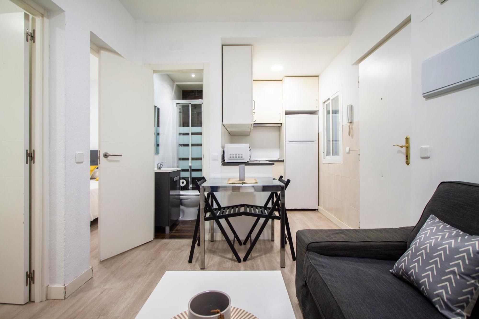 Apartamentos Tetuan Sandino Madrid Esterno foto