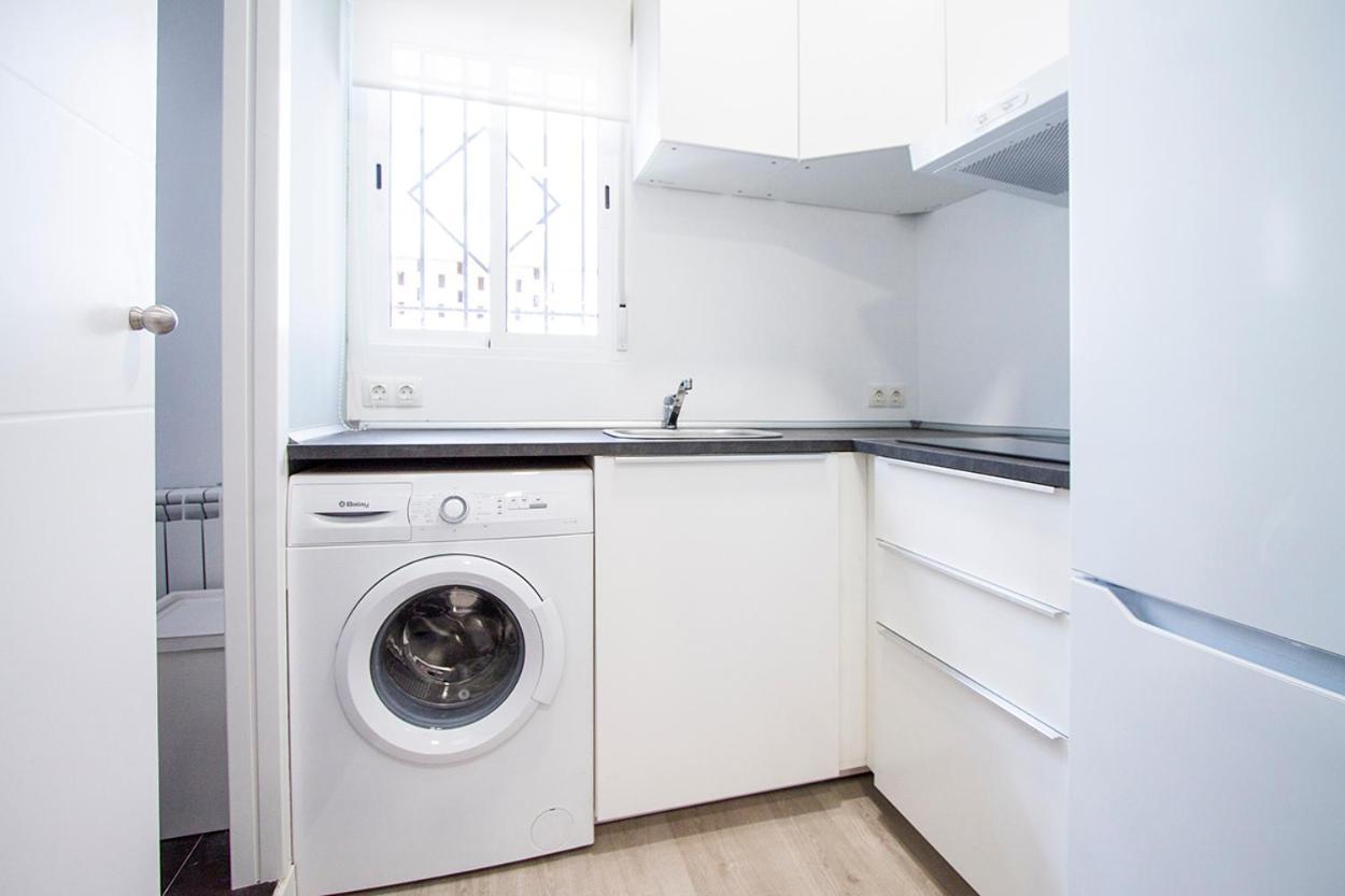 Apartamentos Tetuan Sandino Madrid Esterno foto