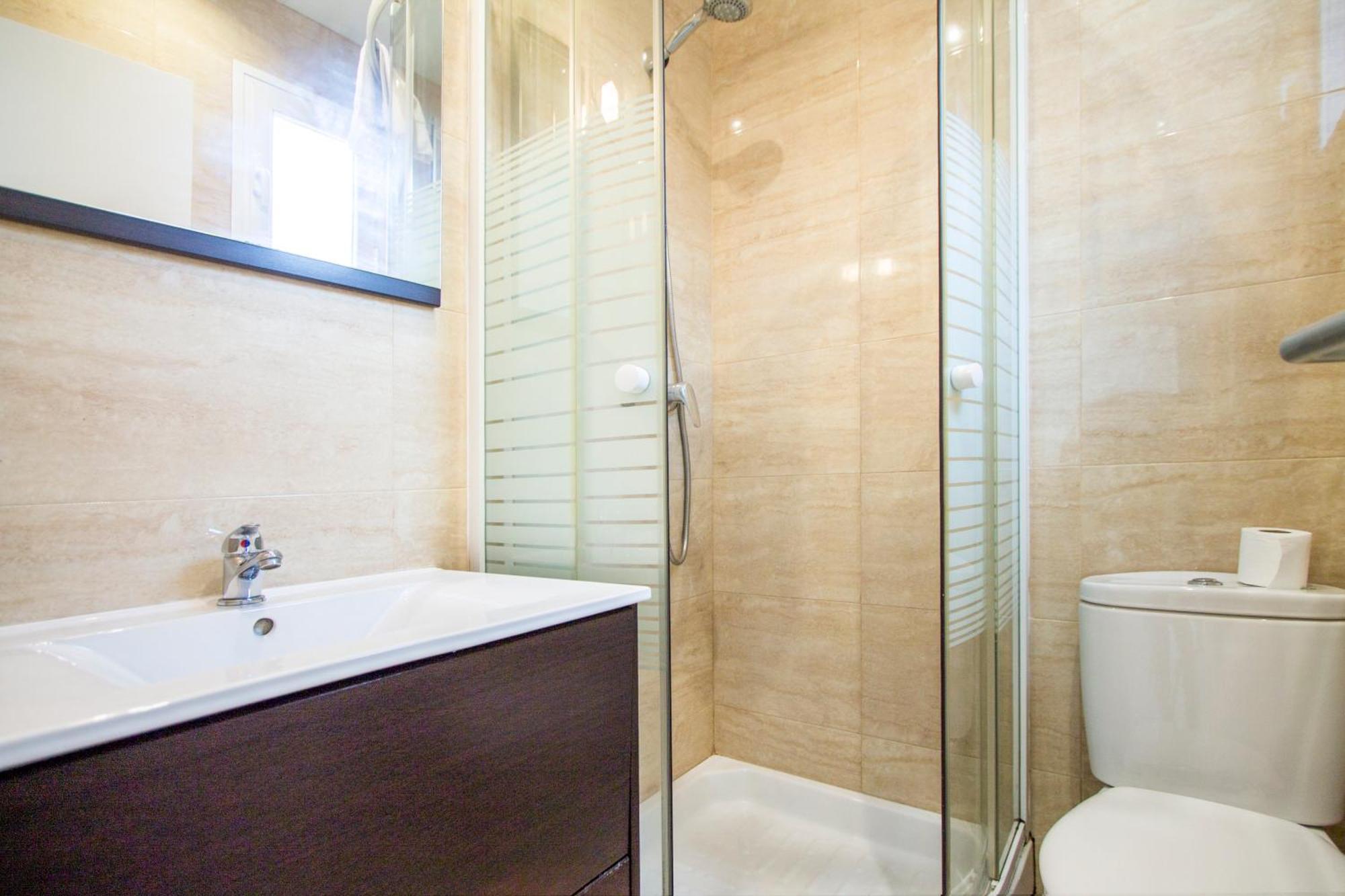 Apartamentos Tetuan Sandino Madrid Esterno foto