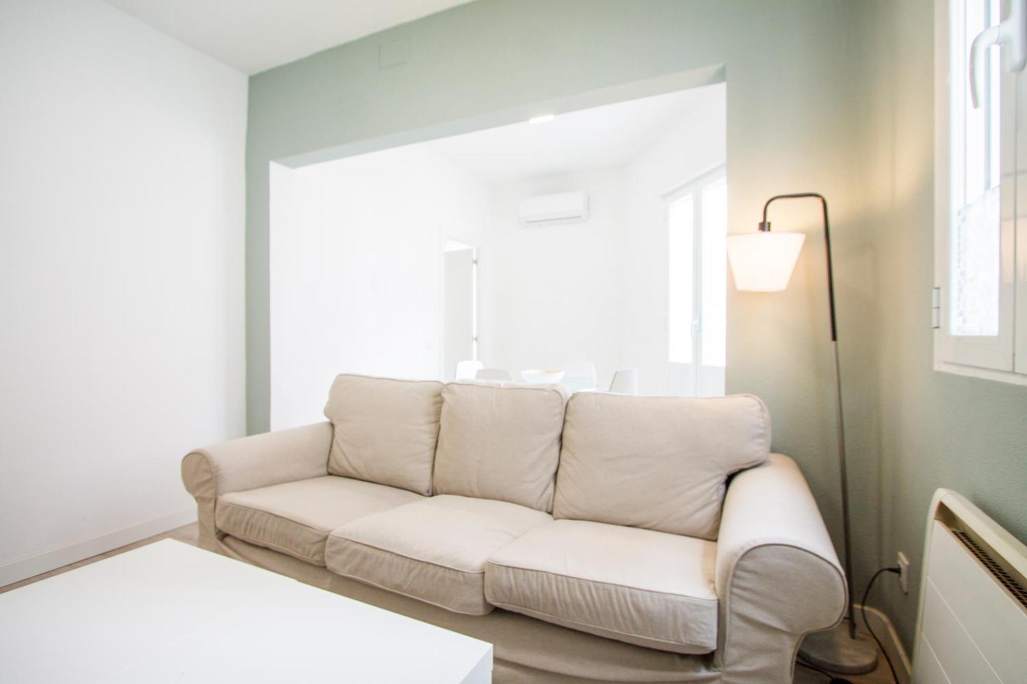 Apartamentos Tetuan Sandino Madrid Esterno foto